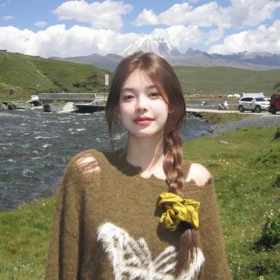 比基尼少女
